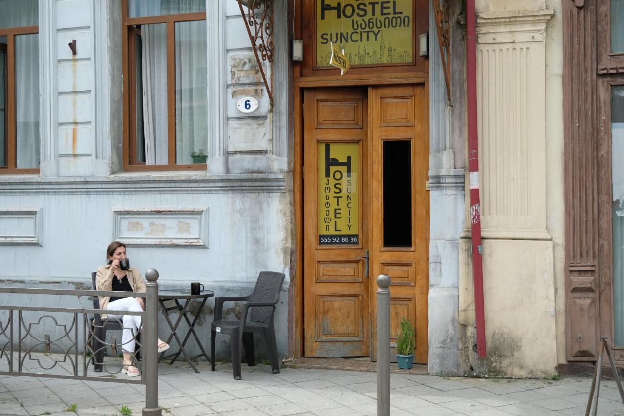 A Pousada Suncity Batumi Exterior foto